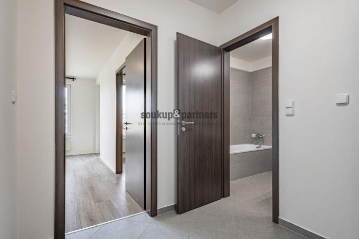 Prodej bytu 2+kk, Praha - Hlubočepy, náměstí Olgy Scheinpflugové, 45 m2