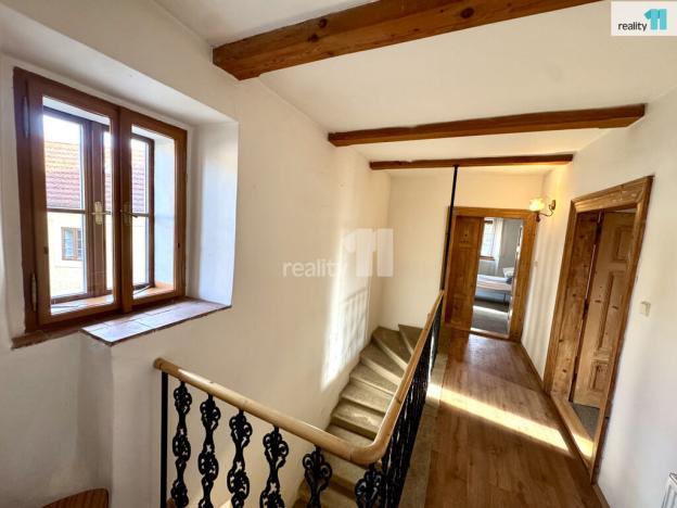 Pronájem výrobních prostor, Dobrovíz, Pražská, 1027 m2