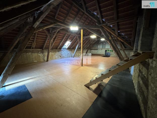 Pronájem výrobních prostor, Dobrovíz, Pražská, 1027 m2