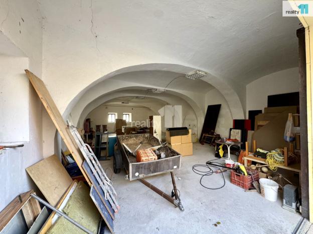 Pronájem výrobních prostor, Dobrovíz, Pražská, 1027 m2