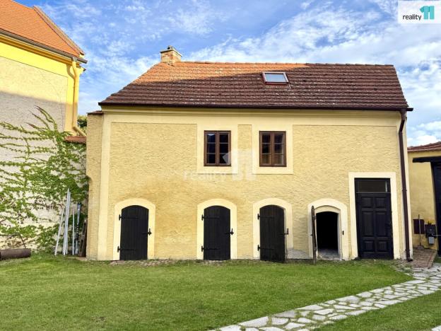 Pronájem výrobních prostor, Dobrovíz, Pražská, 1027 m2