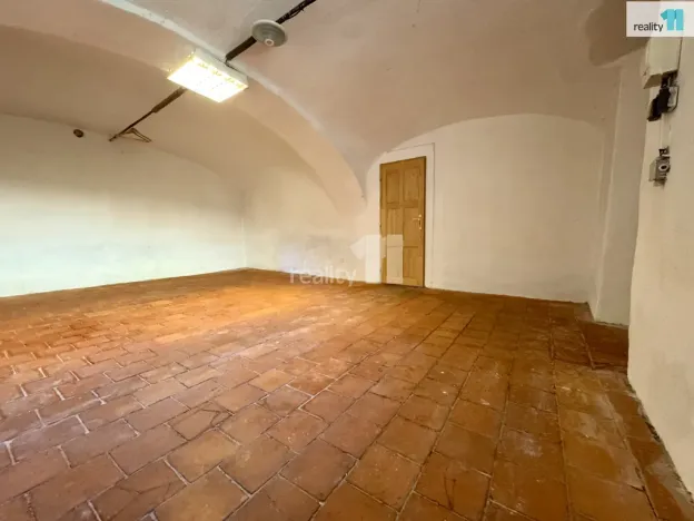 Pronájem výrobních prostor, Dobrovíz, Pražská, 1027 m2