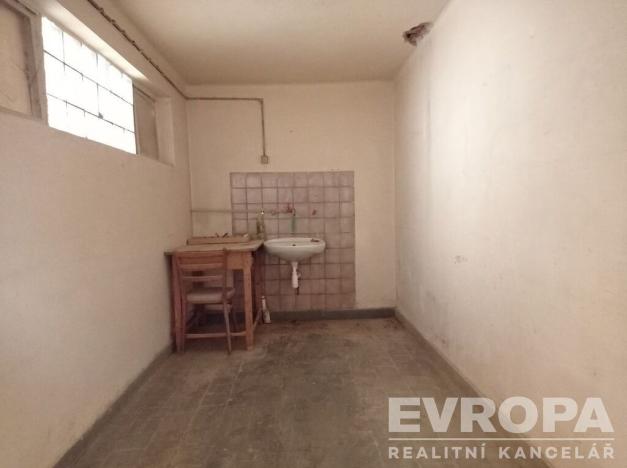 Pronájem výrobních prostor, Liberec - Liberec III-Jeřáb, Hanychovská, 180 m2