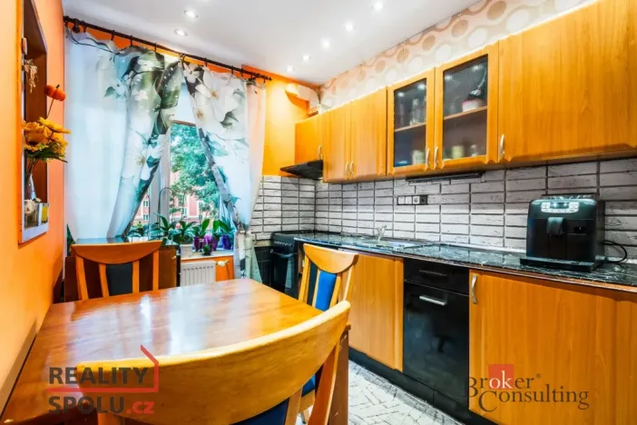 Prodej bytu 2+1, Ostrava, 28. října, 42 m2