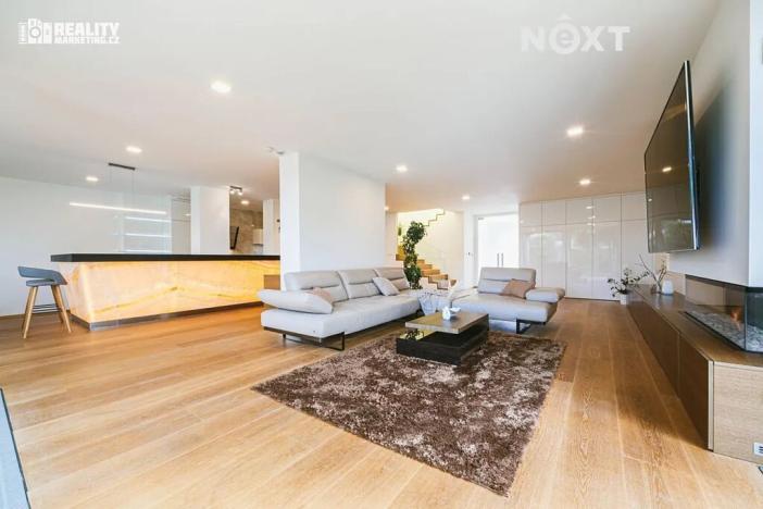 Prodej rodinného domu, Moravany, V Jámách, 382 m2