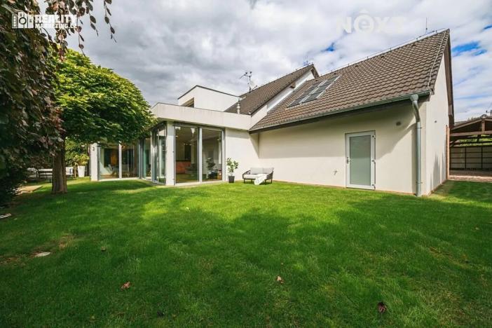 Prodej rodinného domu, Moravany, V Jámách, 382 m2