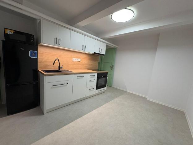 Pronájem bytu 1+kk, Zlín - Prštné, B. Němcové, 20 m2