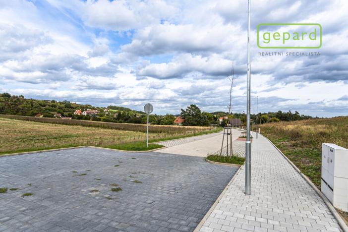 Prodej pozemku pro bydlení, Vonoklasy, Mořinská, 1530 m2