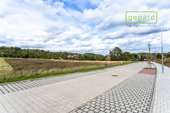 Prodej pozemku pro bydlení, Vonoklasy, Mořinská, 1530 m2