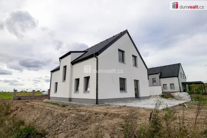 Prodej rodinného domu, Lužná, Jižní, 165 m2