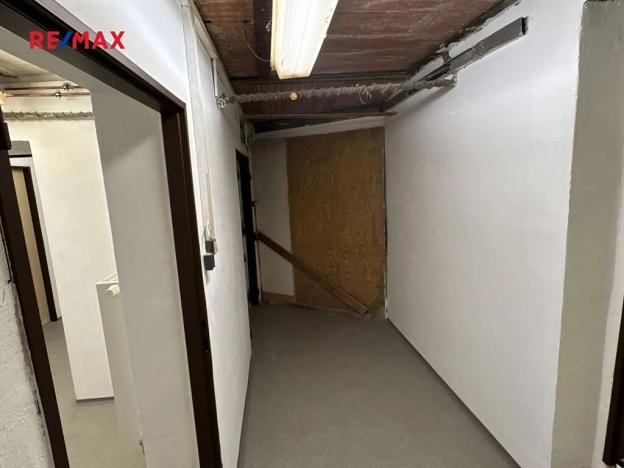 Pronájem obchodního prostoru, Praha - Vokovice, Vokovická, 120 m2