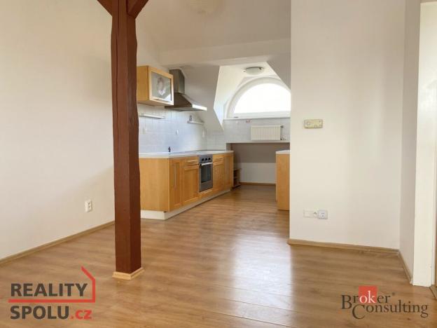 Pronájem bytu 2+kk, Opava - Předměstí, náměstí Slezského odboje, 54 m2