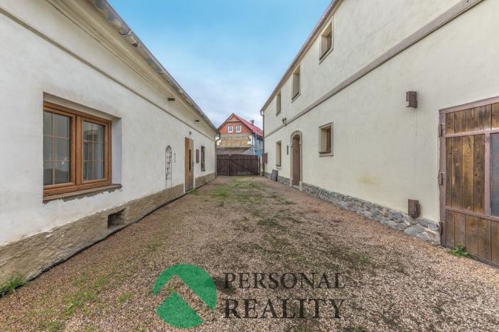 Prodej rodinného domu, Libochovany, 270 m2