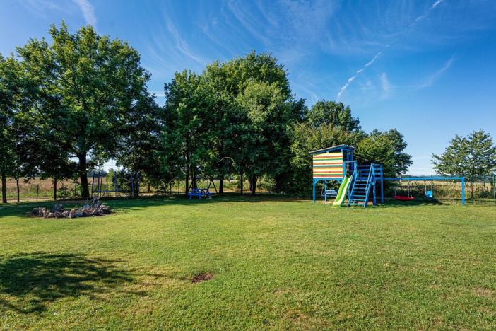 Prodej ubytování, Sedlec - Malé Chrášťany, 1420 m2