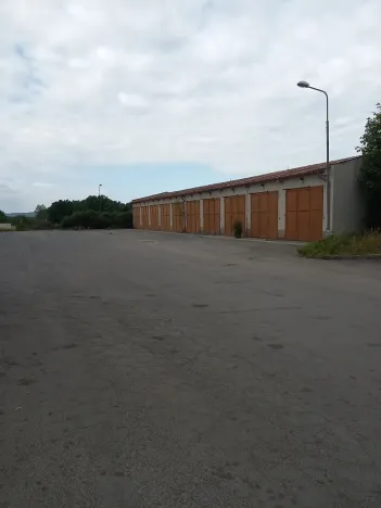 Pronájem skladu, Chodová Planá, Pohraniční stráže, 3892 m2