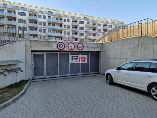 Pronájem garážového stání, Olomouc, Camilla Sitteho, 13 m2
