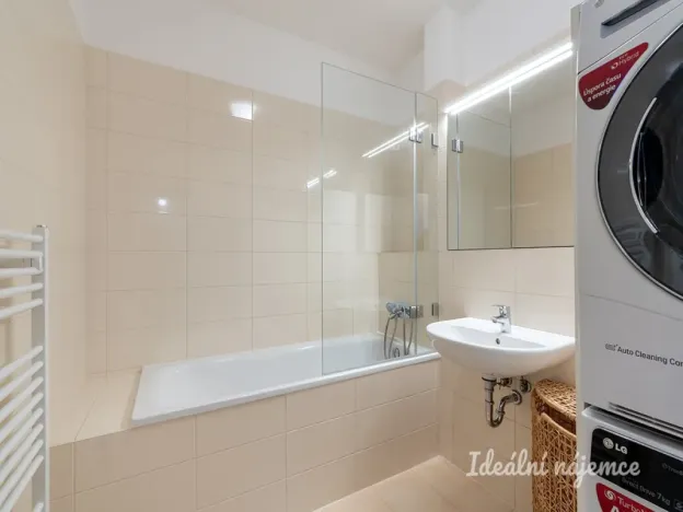 Pronájem bytu 3+kk, Praha - Modřany, Fikerova, 87 m2