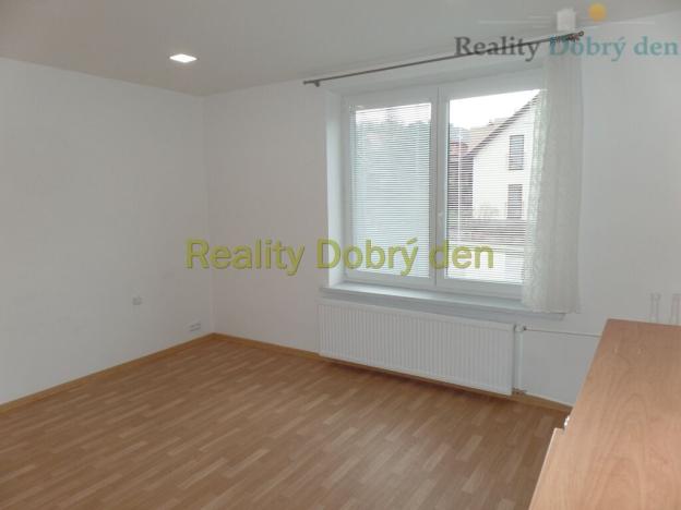 Pronájem bytu 2+1, Opava, Přerovecká, 67 m2