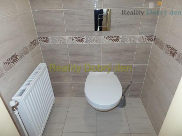 Pronájem bytu 2+1, Opava, Přerovecká, 67 m2