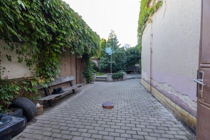 Prodej rodinného domu, Pchery - Humny, Husova, 180 m2