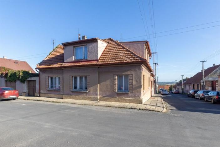 Prodej rodinného domu, Pchery - Humny, Husova, 180 m2