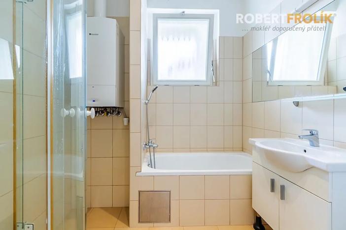 Pronájem bytu 4+1, Praha - Dejvice, Kladenská, 125 m2