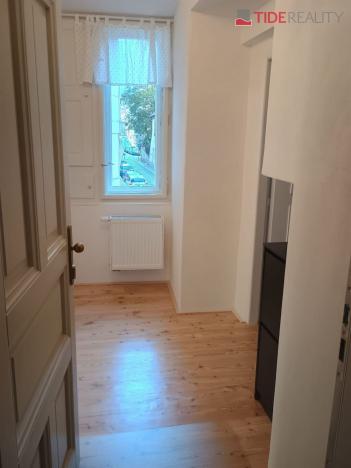 Pronájem bytu 1+1, Praha, Betlémské náměstí, 41 m2