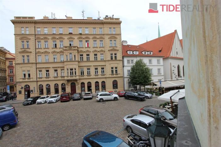 Pronájem bytu 1+1, Praha, Betlémské náměstí, 41 m2