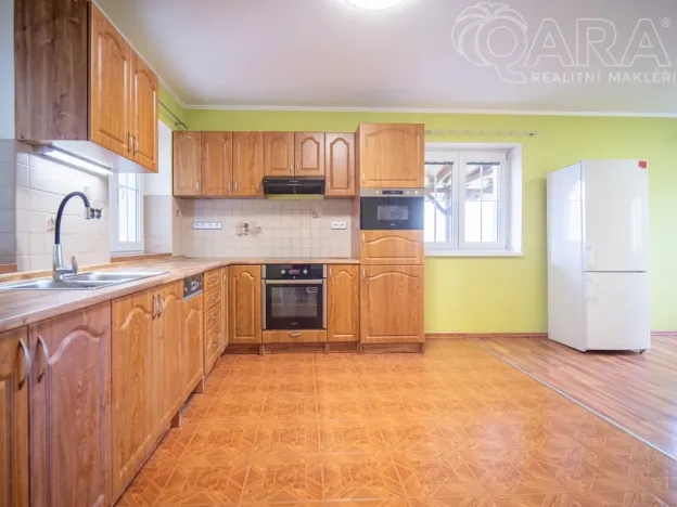 Pronájem vícegeneračního domu, Divišov, K Vodojemu, 267 m2