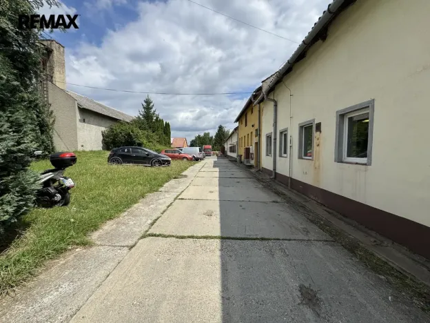 Prodej skladu, Věžky, 2322 m2