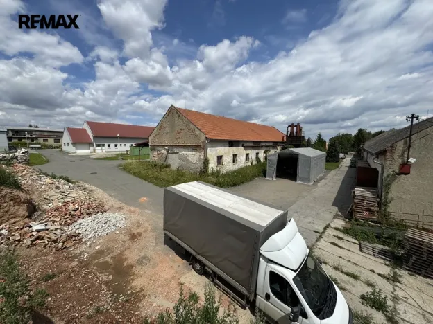 Prodej skladu, Věžky, 2322 m2