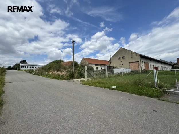 Prodej skladu, Věžky, 2322 m2