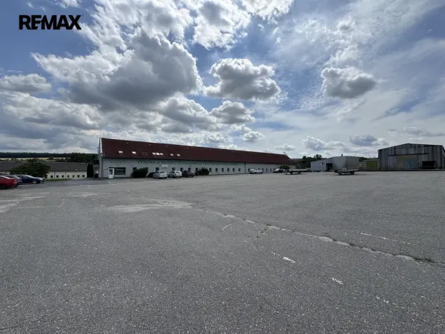 Prodej skladu, Věžky, 2322 m2