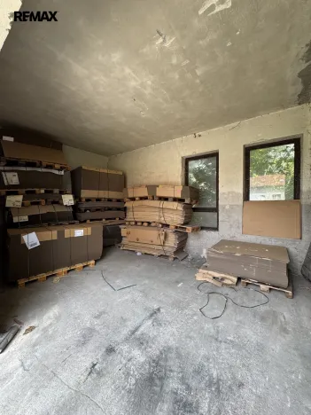 Prodej skladu, Věžky, 2322 m2