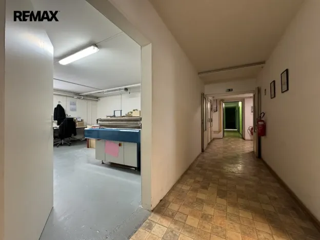 Prodej skladu, Věžky, 2322 m2