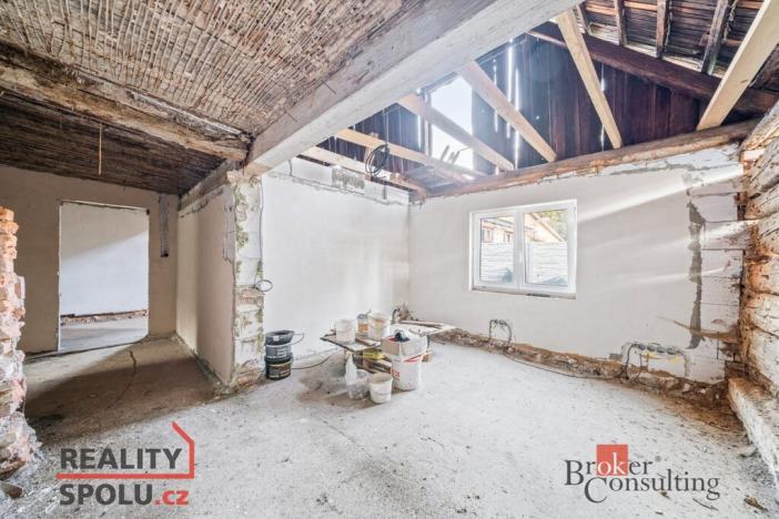 Prodej rodinného domu, Hrádek, U koupaliště, 235 m2