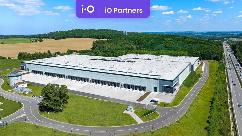 Pronájem skladu, Ostředek, 5672 m2