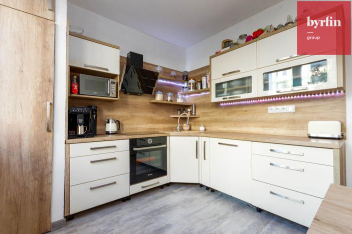 Prodej bytu 3+1, Orlová, Adamusova, 79 m2