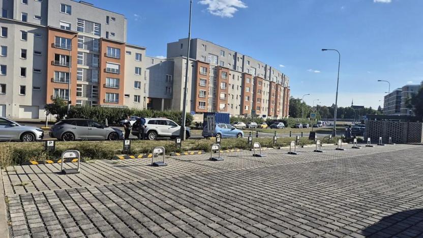 Prodej garážového stání, Praha - Strašnice, Počernická, 13 m2