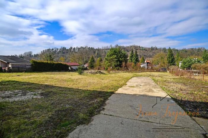 Prodej komerční nemovitosti, Lštění, Míru, 1933 m2