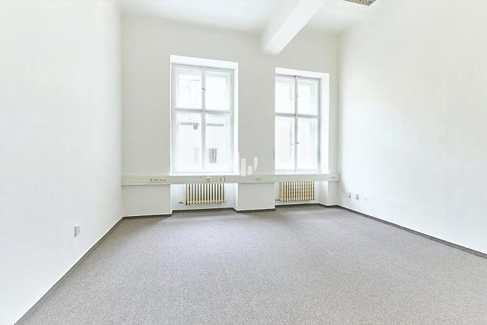 Pronájem kanceláře, Praha - Nové Město, Revoluční, 102 m2