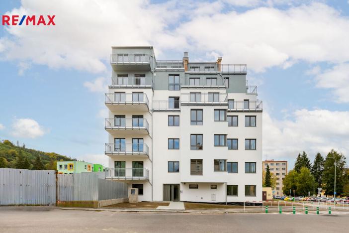 Prodej bytu 3+kk, Karlovy Vary, Šumavská, 79 m2