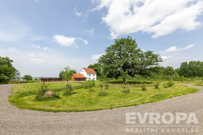 Prodej rodinného domu, Spálené Poříčí, 210 m2