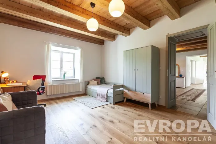 Prodej rodinného domu, Spálené Poříčí, 210 m2