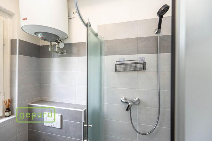 Prodej podílu 1/2 rodinného domu, Praha - Malešice, Káranská, 225 m2