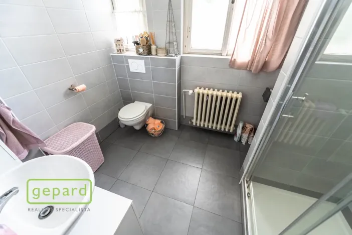 Prodej podílu 1/2 rodinného domu, Praha - Malešice, Káranská, 225 m2