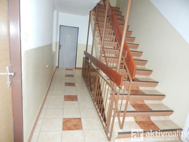 Prodej bytu 3+1, Vroutek, Na Hůrce, 65 m2