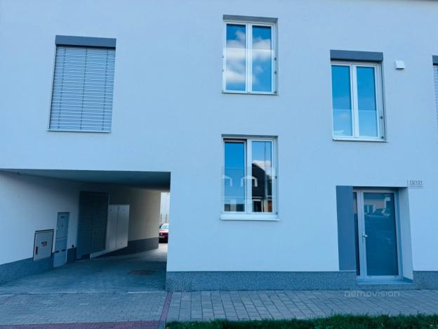 Prodej garážového stání, Brno - Černovice, Faměrovo náměstí, 13 m2