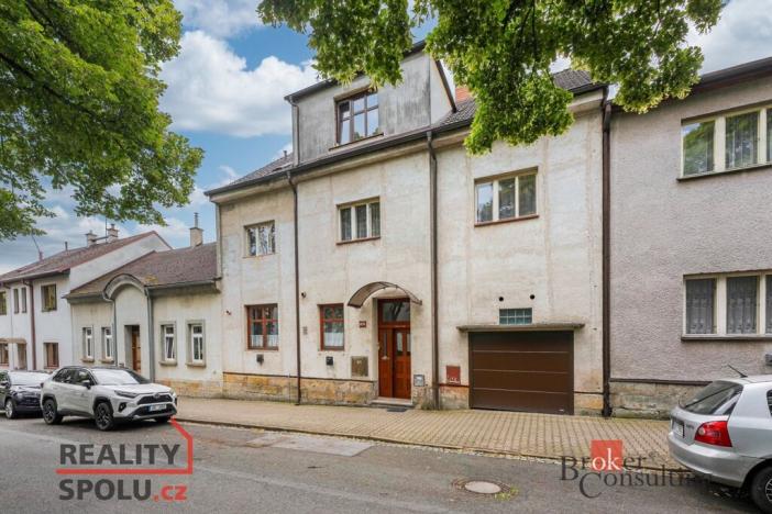 Prodej atypického bytu, Dvůr Králové nad Labem, Klazarova, 390 m2