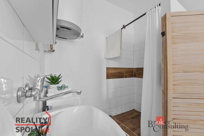 Prodej atypického bytu, Dvůr Králové nad Labem, Klazarova, 390 m2